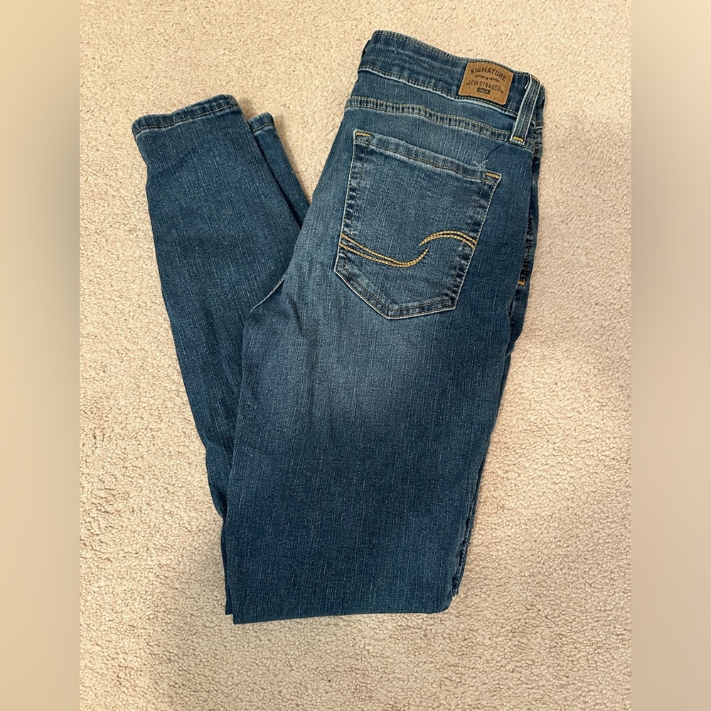 Signature Levi skinny jeans